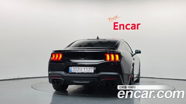 Ford Mustang (VII) 2.3 EcoBoost Premium Coupe 2024 — фото 4