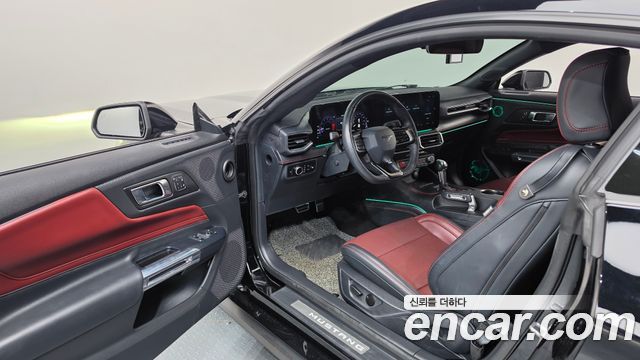 Ford Mustang (VII) 2.3 EcoBoost Premium Coupe 2024 — фото 10