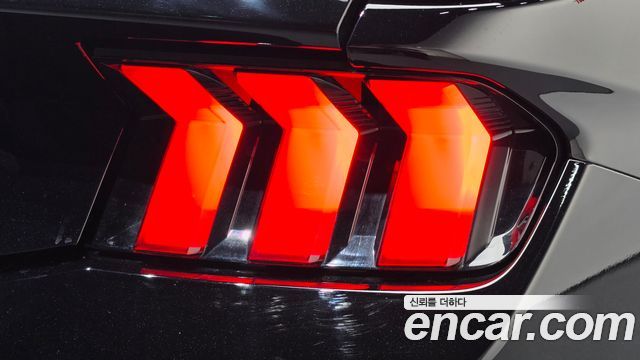 Ford Mustang (VII) 2.3 EcoBoost Premium Coupe 2024 — фото 23