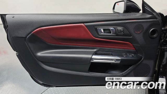 Ford Mustang (VII) 2.3 EcoBoost Premium Coupe 2024 — фото 24