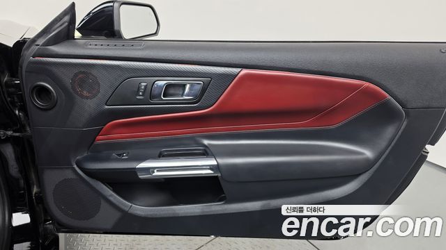Ford Mustang (VII) 2.3 EcoBoost Premium Coupe 2024 — фото 25