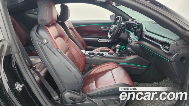 Ford Mustang (VII) 2.3 EcoBoost Premium Coupe 2024 — фото 26