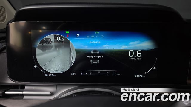 Kia Carnival (IV) Gasoline 7-Seater Signature 2023 — фото 8