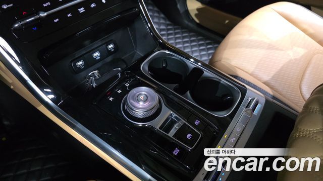 Kia Carnival (IV) Gasoline 7-Seater Signature 2023 — фото 9