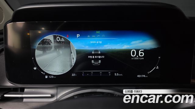 Kia Carnival (IV) Gasoline 7-Seater Signature 2023 — фото 18