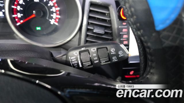KG Mobility (SsangYong) Tivoli Air Diesel IX 2WD 2018 — фото 27