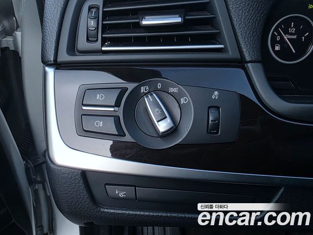 BMW 5 Series (F10) 520d 2011 — фото 20