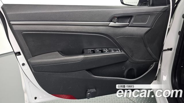 Hyundai Avante (AD) 1.6 GDI Value Plus 2017 — фото 24