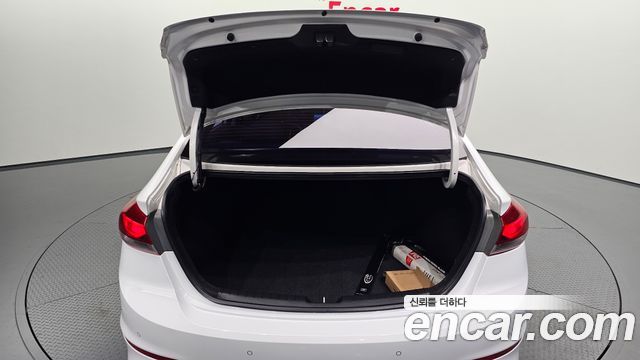 Hyundai Avante (AD) 1.6 GDI Value Plus 2017 — фото 29