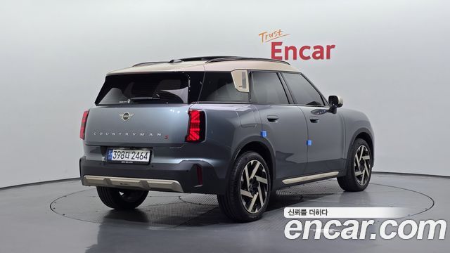 MINI Cooper S Countryman (III) ALL4 Favoured 2024 — фото 2