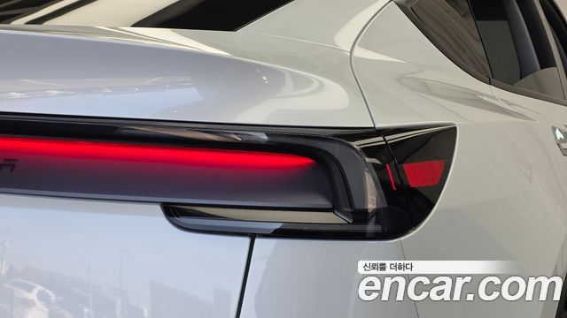 Tesla Model Y RWD 2025 — фото 23