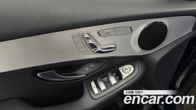 Mercedes-Benz GLC-Class (X253) GLC220 d 4MATIC 2018 — фото 30