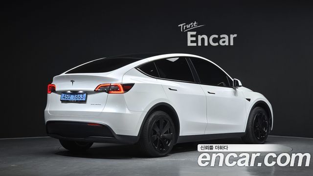 Tesla Model Y Long Range AWD 2022 — фото 2