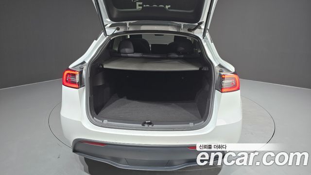 Tesla Model Y Long Range AWD 2022 — фото 34
