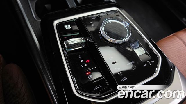 BMW 7 Series (G70) 740d xDrive M Sport 2026 — фото 9