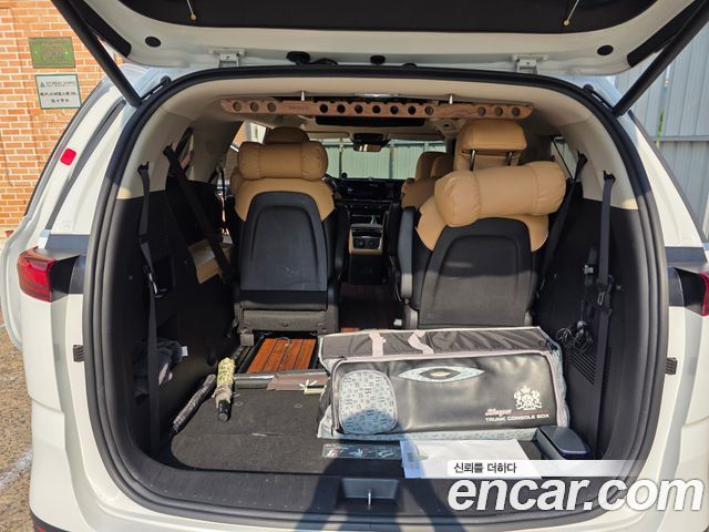 Kia Carnival (IV) Gasoline 9-seater Limousine(Special vehicle) 2023 — фото 4