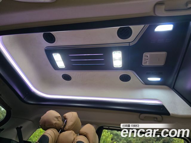 Kia Carnival (IV) Gasoline 9-seater Limousine(Special vehicle) 2023 — фото 13