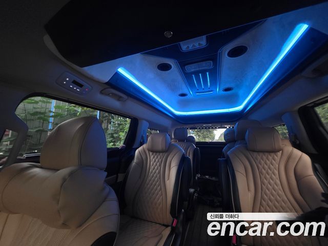 Kia Carnival (IV) Gasoline 9-seater Limousine(Special vehicle) 2023 — фото 15