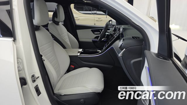 Mercedes-Benz GLC-Class (X254) GLC300 4MATIC AMG Line 2023 — фото 15