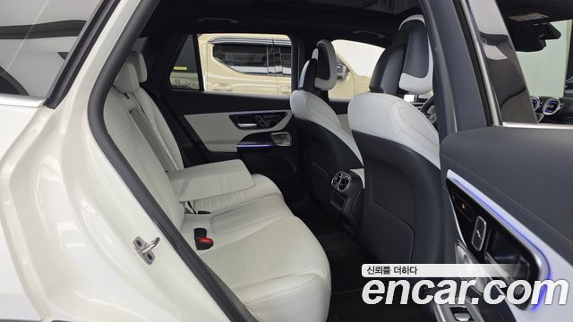 Mercedes-Benz GLC-Class (X254) GLC300 4MATIC AMG Line 2023 — фото 16