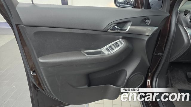 Chevrolet Orlando 2.0 Diesel LTZ Premium 2013 — фото 24