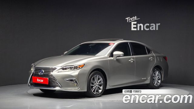 Lexus ES300h Supreme XV60