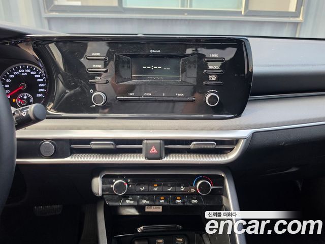 Kia K5 (III) 2.0 Trendy 2023 — фото 6