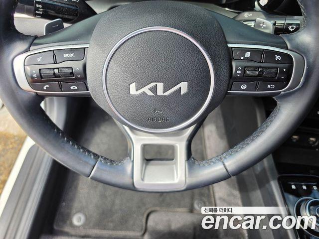 Kia K5 (III) 2.0 Trendy 2023 — фото 15