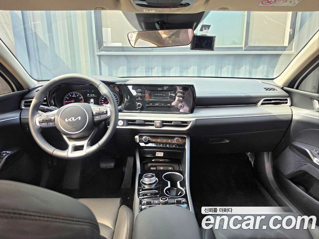 Kia K5 (III) 2.0 Trendy 2023 — фото 16