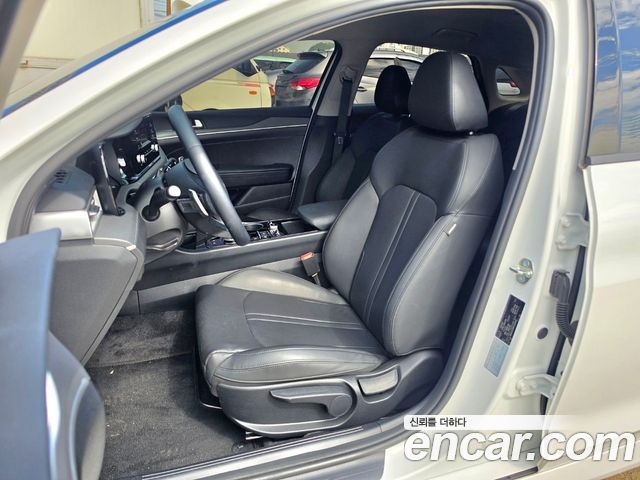 Kia K5 (III) 2.0 Trendy 2023 — фото 17