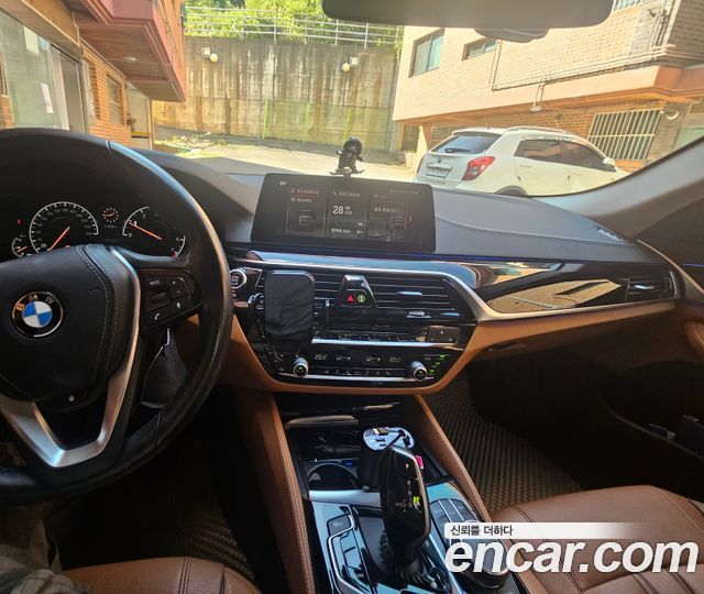 BMW 5 Series (G30) 520i Luxury 2019 — фото 9