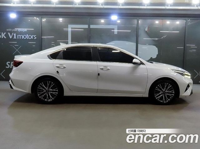 Kia K3 (II) 1.6 signature 2023 — фото 3