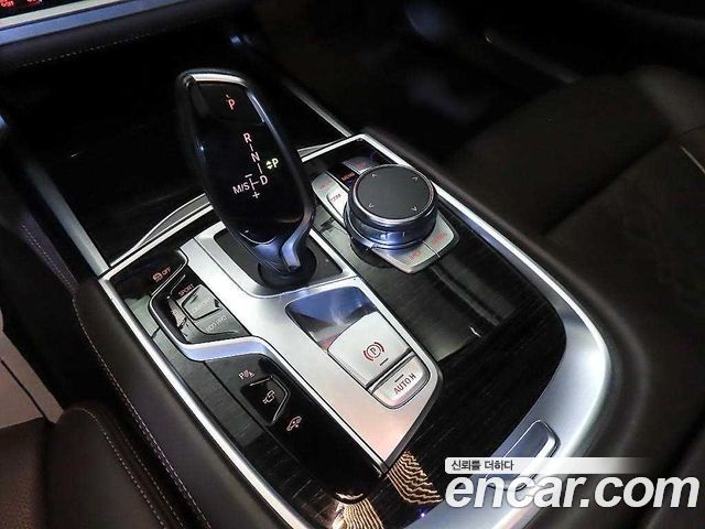 BMW 7 Series (G11) 740Li xDrive M Sport Package 2018 — фото 17