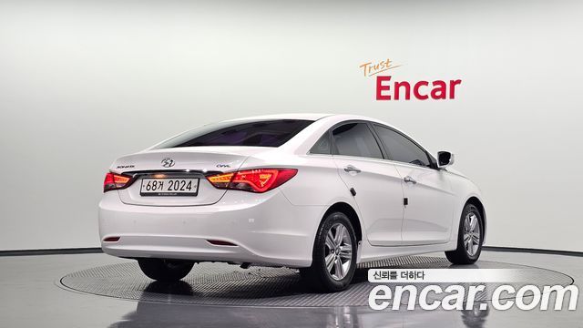Hyundai Sonata The Brilliant CVVL Smart 2013 — фото 2