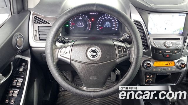 KG Mobility (SsangYong) Korando C 2.0 CVT 4WD Deluxe 2014 — фото 15