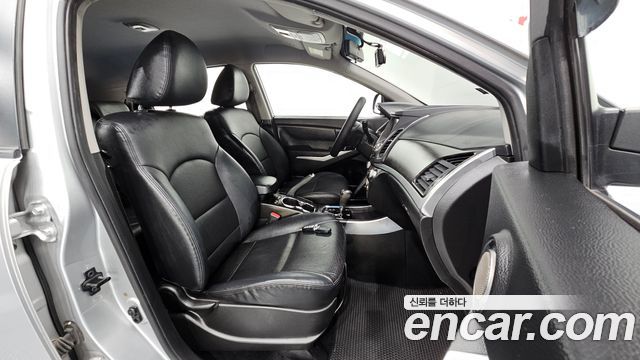 KG Mobility (SsangYong) Korando C 2.0 CVT 4WD Deluxe 2014 — фото 26