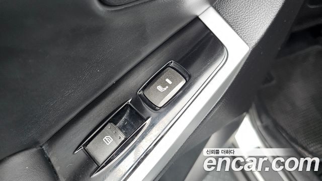 KG Mobility (SsangYong) Korando C 2.0 CVT 4WD Deluxe 2014 — фото 31