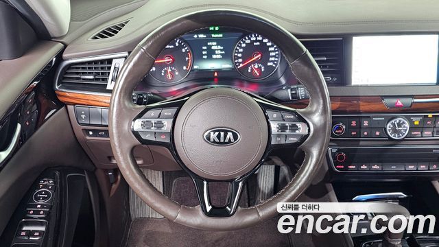Kia K7 2.4 GDI Limited 2017 — фото 17