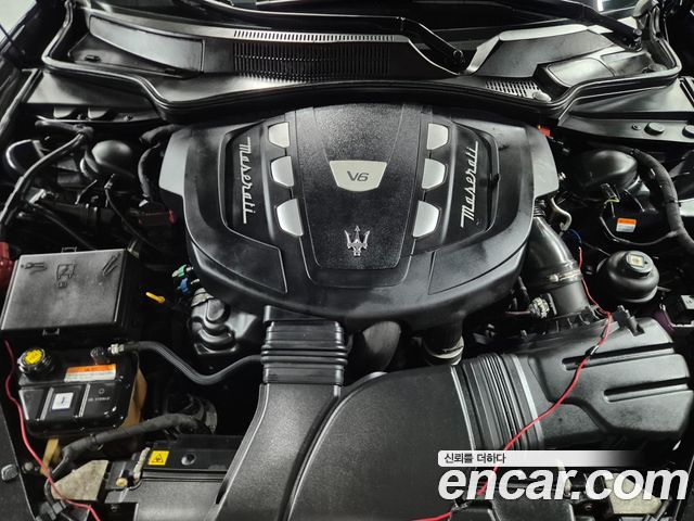 Maserati Quattroporte 3.0 Diesel 2015 — фото 6