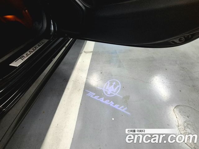 Maserati Quattroporte 3.0 Diesel 2015 — фото 23