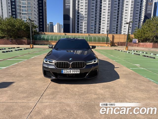 BMW 5 Series (G30) M550i xDrive 2022 — фото 3