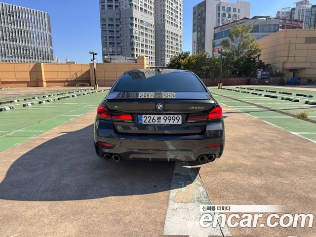 BMW 5 Series (G30) M550i xDrive 2022 — фото 4