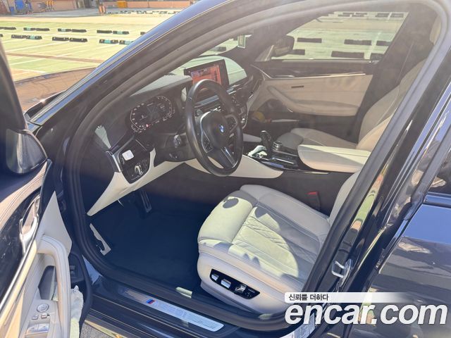 BMW 5 Series (G30) M550i xDrive 2022 — фото 7