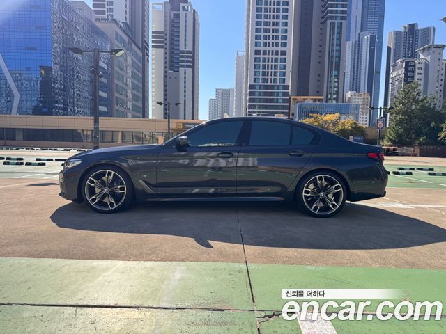 BMW 5 Series (G30) M550i xDrive 2022 — фото 23