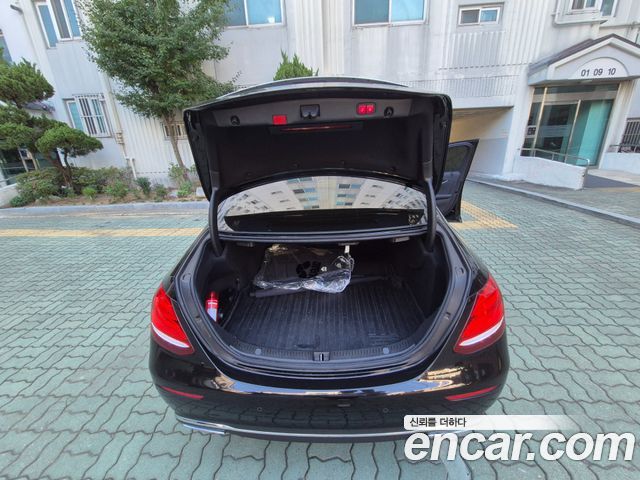 Mercedes-Benz E-Class (W213) E300 Avantgarde 2020 — фото 11