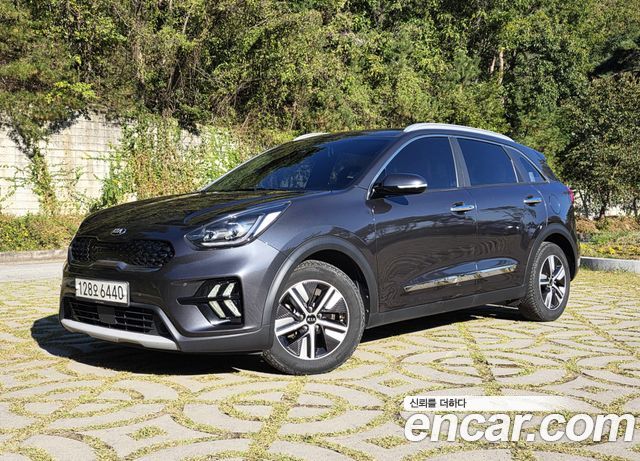 Kia Niro 1.6 HEV Noblesse Special 2020 — фото 2