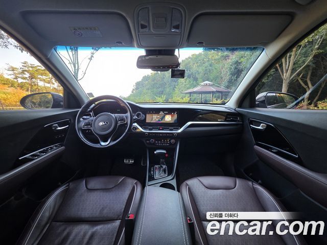 Kia Niro 1.6 HEV Noblesse Special 2020 — фото 10