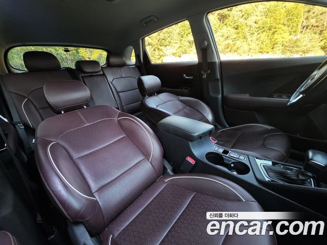 Kia Niro 1.6 HEV Noblesse Special 2020 — фото 18