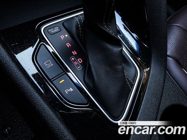 Kia Niro 1.6 HEV Noblesse Special 2020 — фото 22