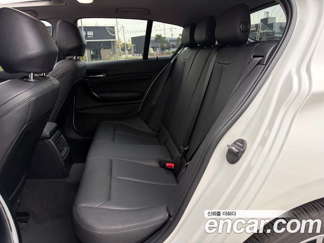 BMW 1 Series (F20) 118d Sport 5Door 2019 — фото 9